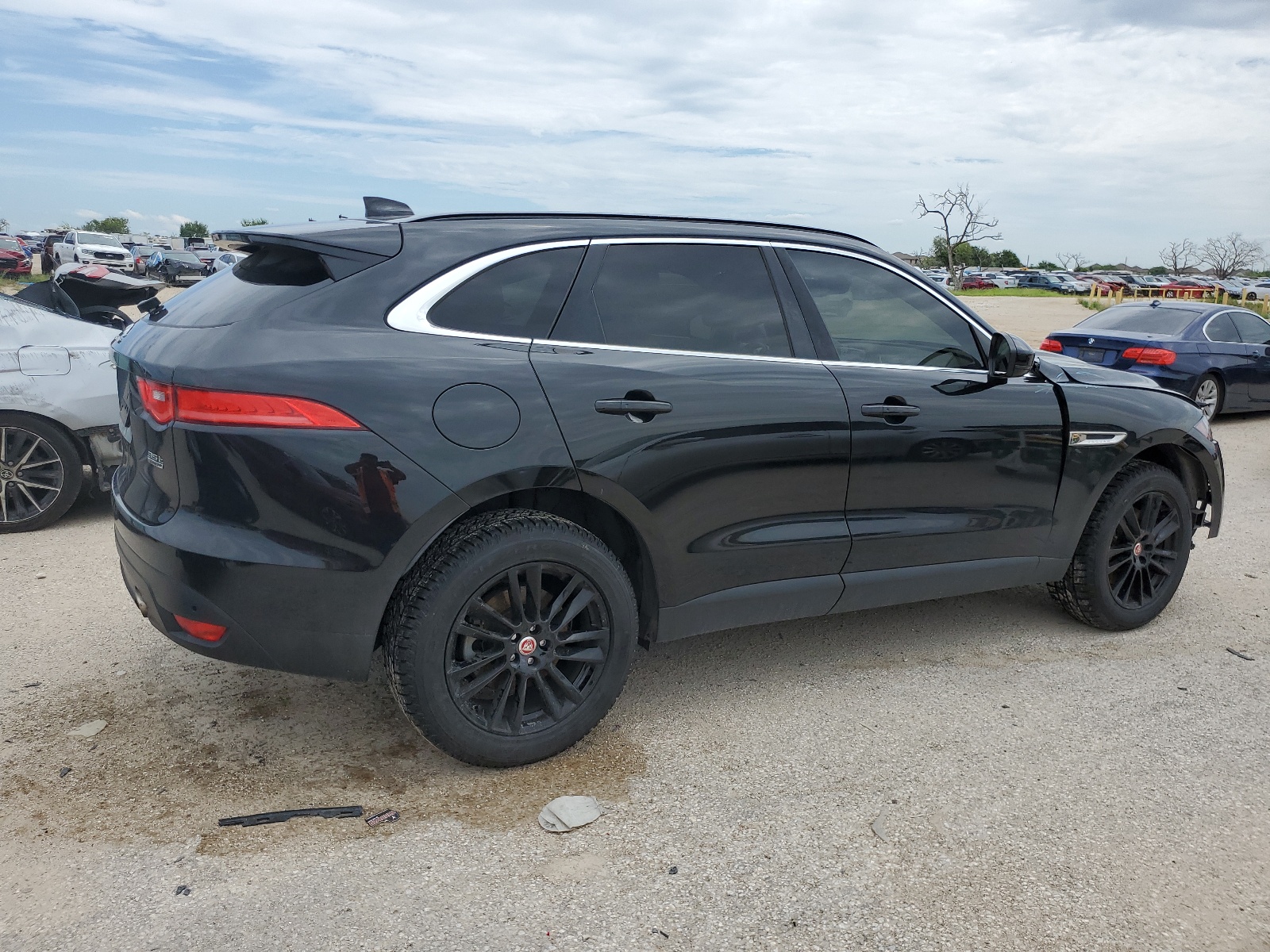 SADCK2BV9HA887099 2017 Jaguar F-Pace Prestige