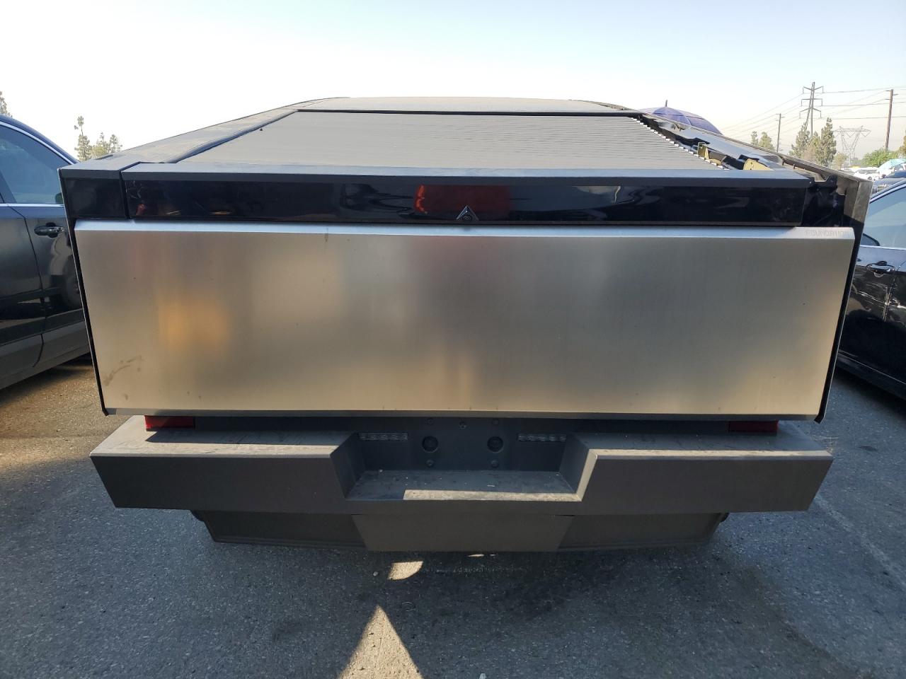 7G2CEHED3RA006960 2024 Tesla Cybertruck