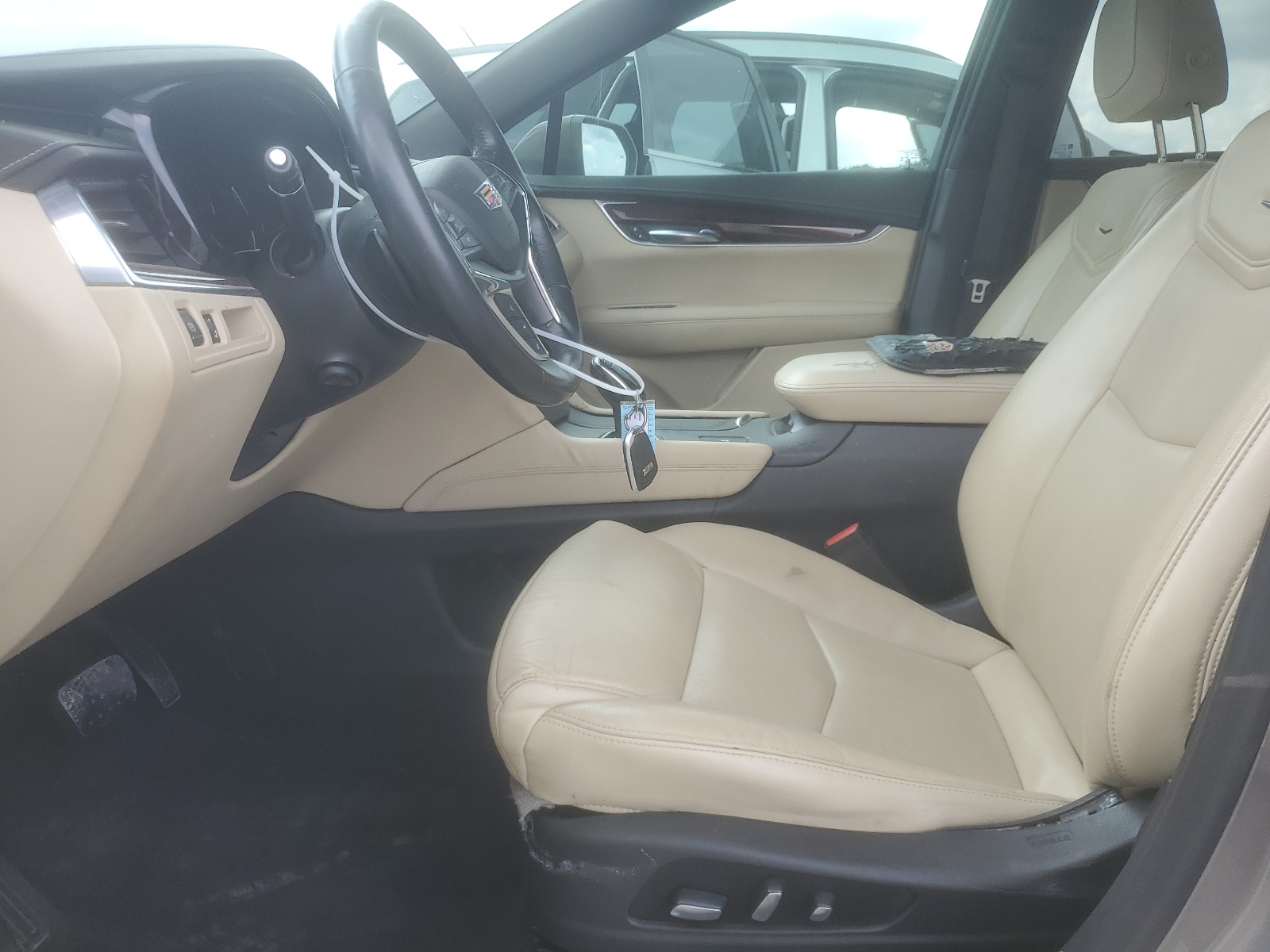 1GYKNCRS9KZ147703 2019 Cadillac Xt5 Luxury