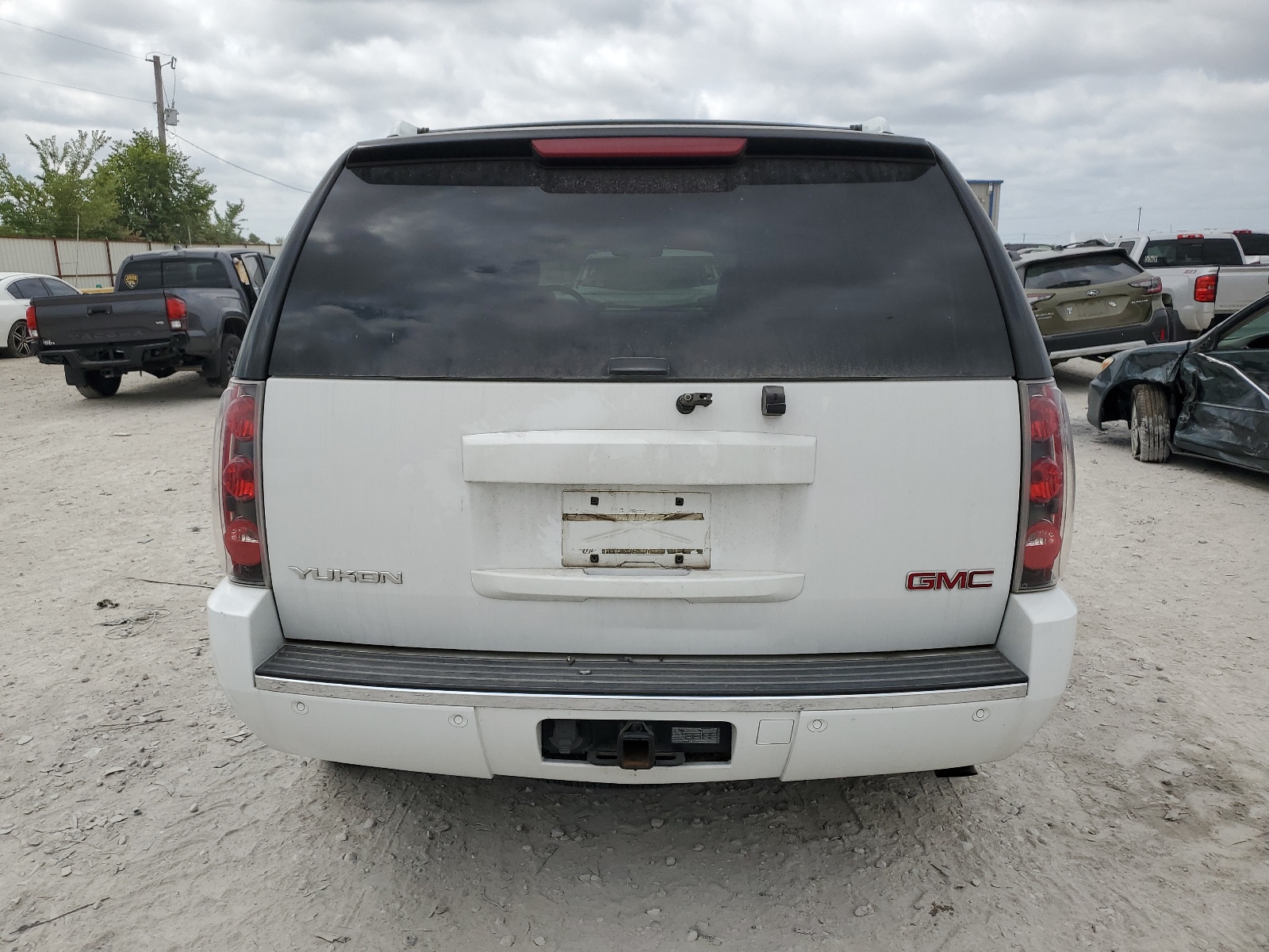 1GKFK63847J392577 2007 GMC Yukon Denali