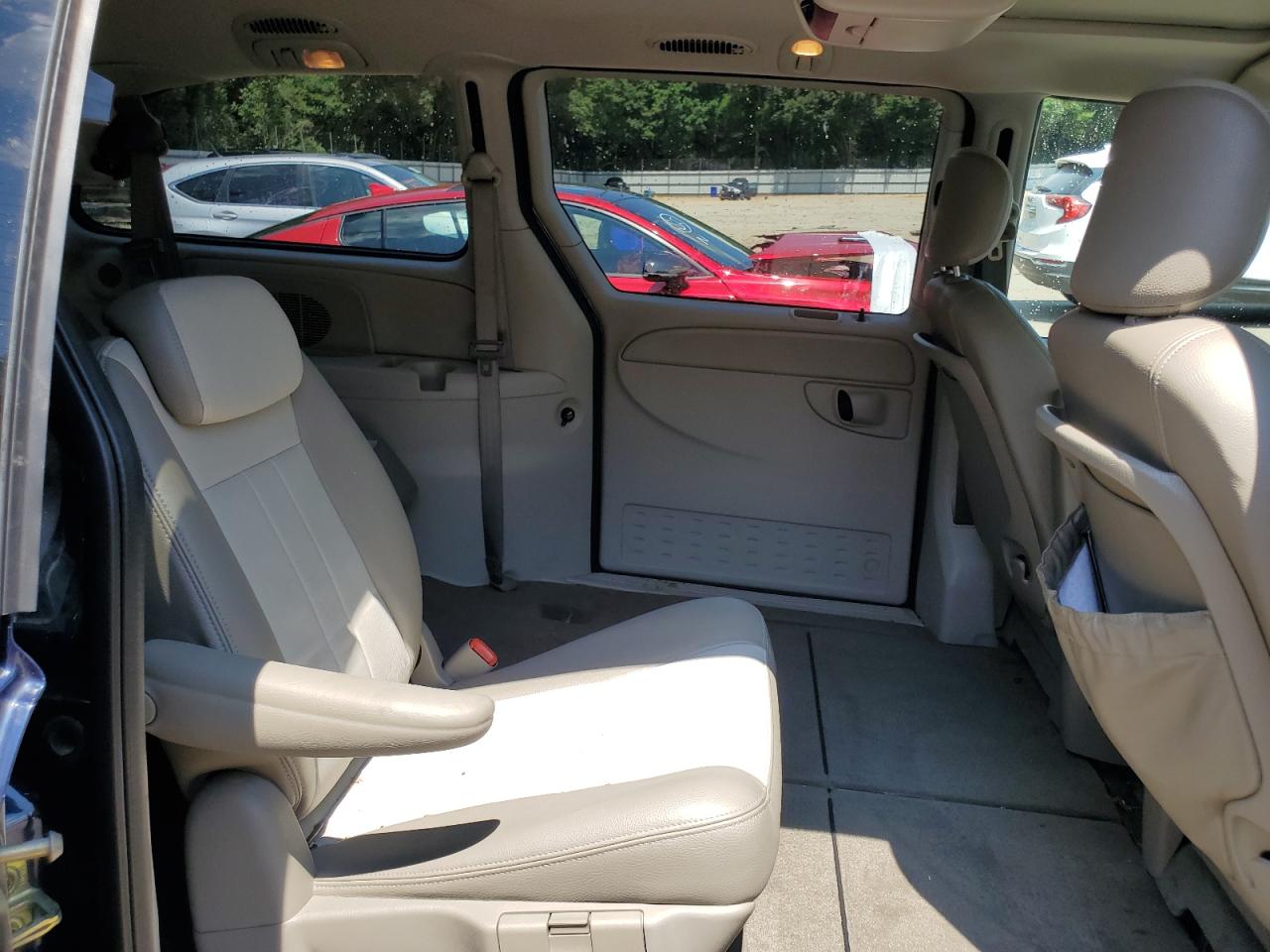 2005 Chrysler Town & Country Touring VIN: 2C4GP54L65R395665 Lot: 63092474