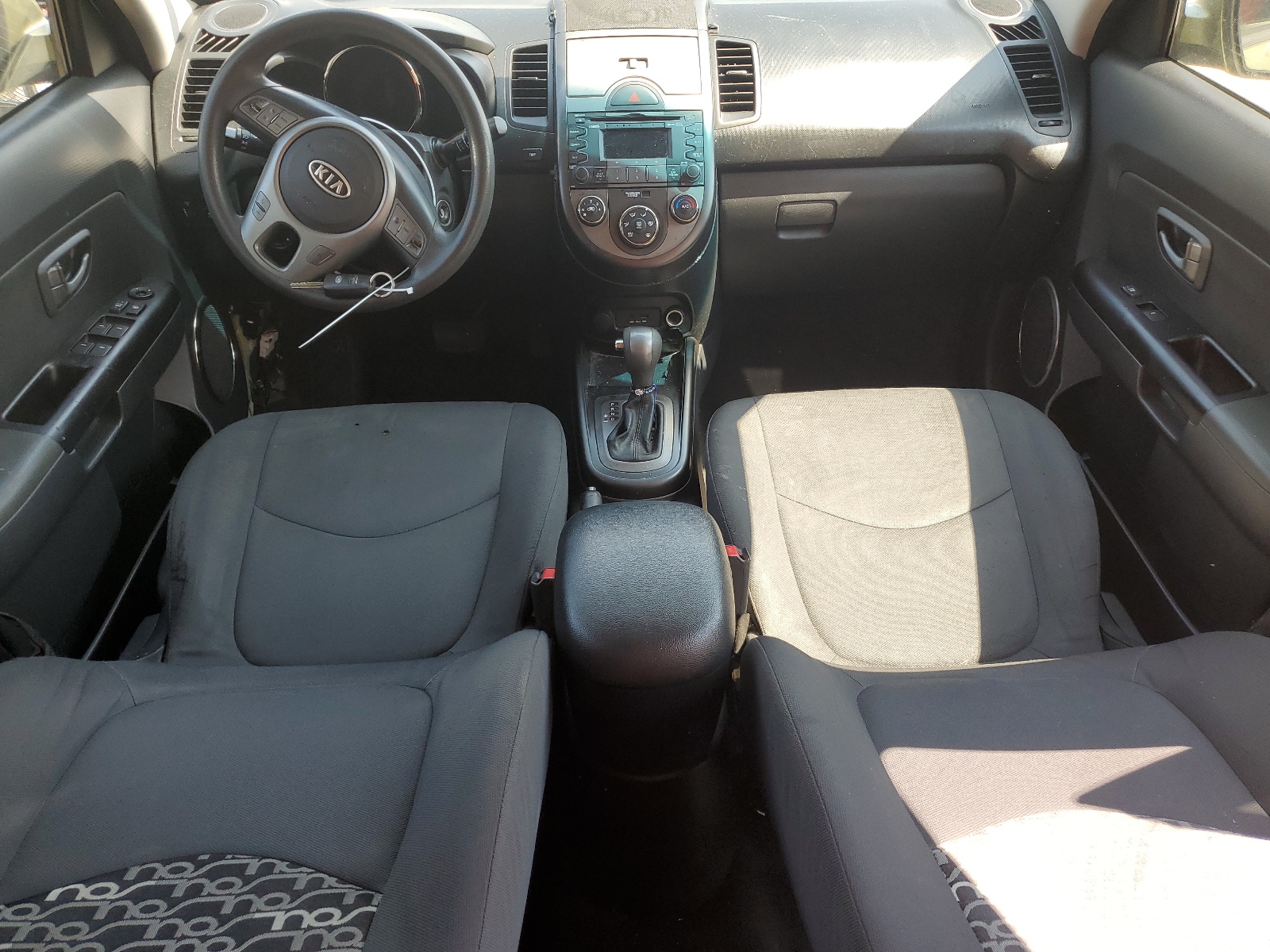 KNDJT2A24B7258488 2011 Kia Soul +