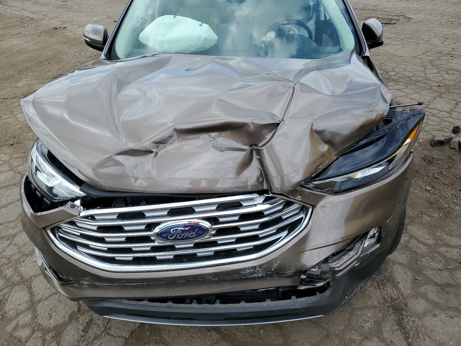 2FMPK3K95KBC18664 2019 Ford Edge Titanium