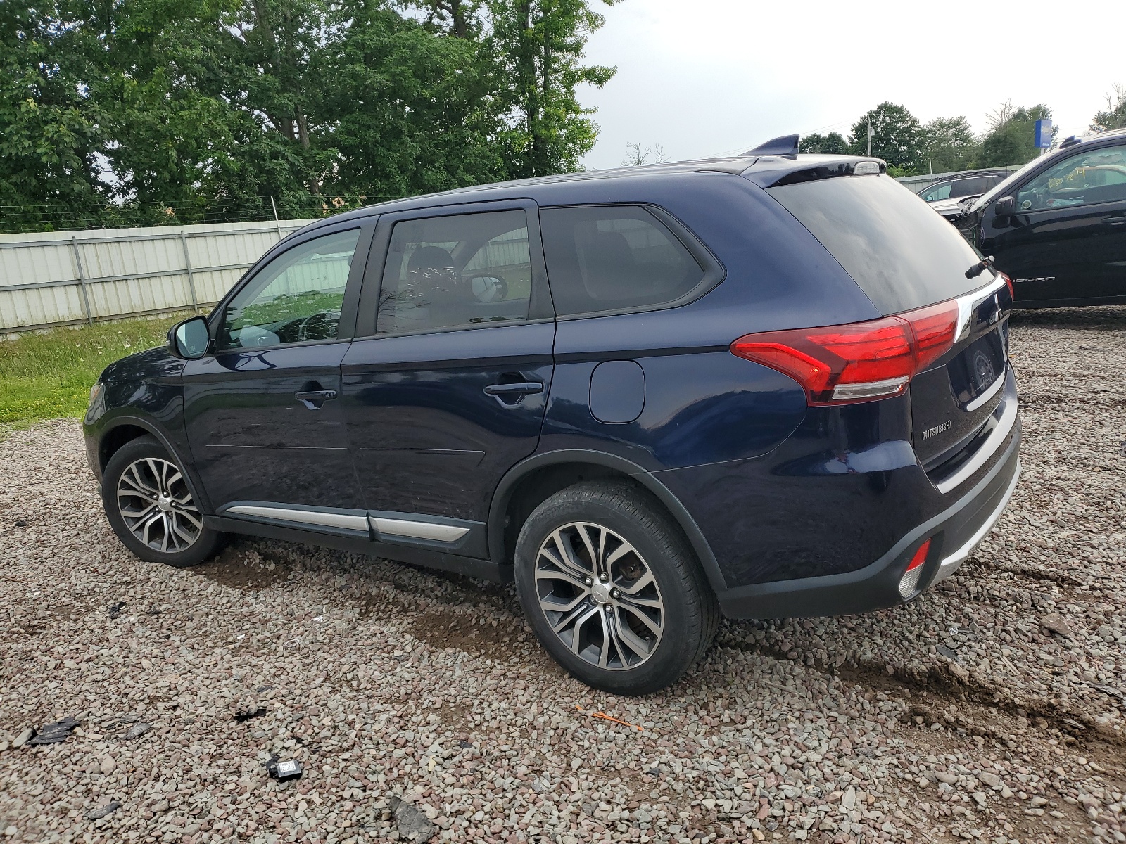 2018 Mitsubishi Outlander Se vin: JA4AZ3A36JZ000452