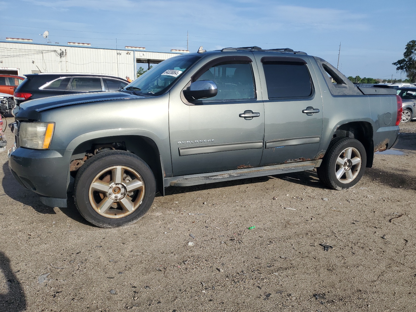 3GNTKFE38BG123113 2011 Chevrolet Avalanche Lt