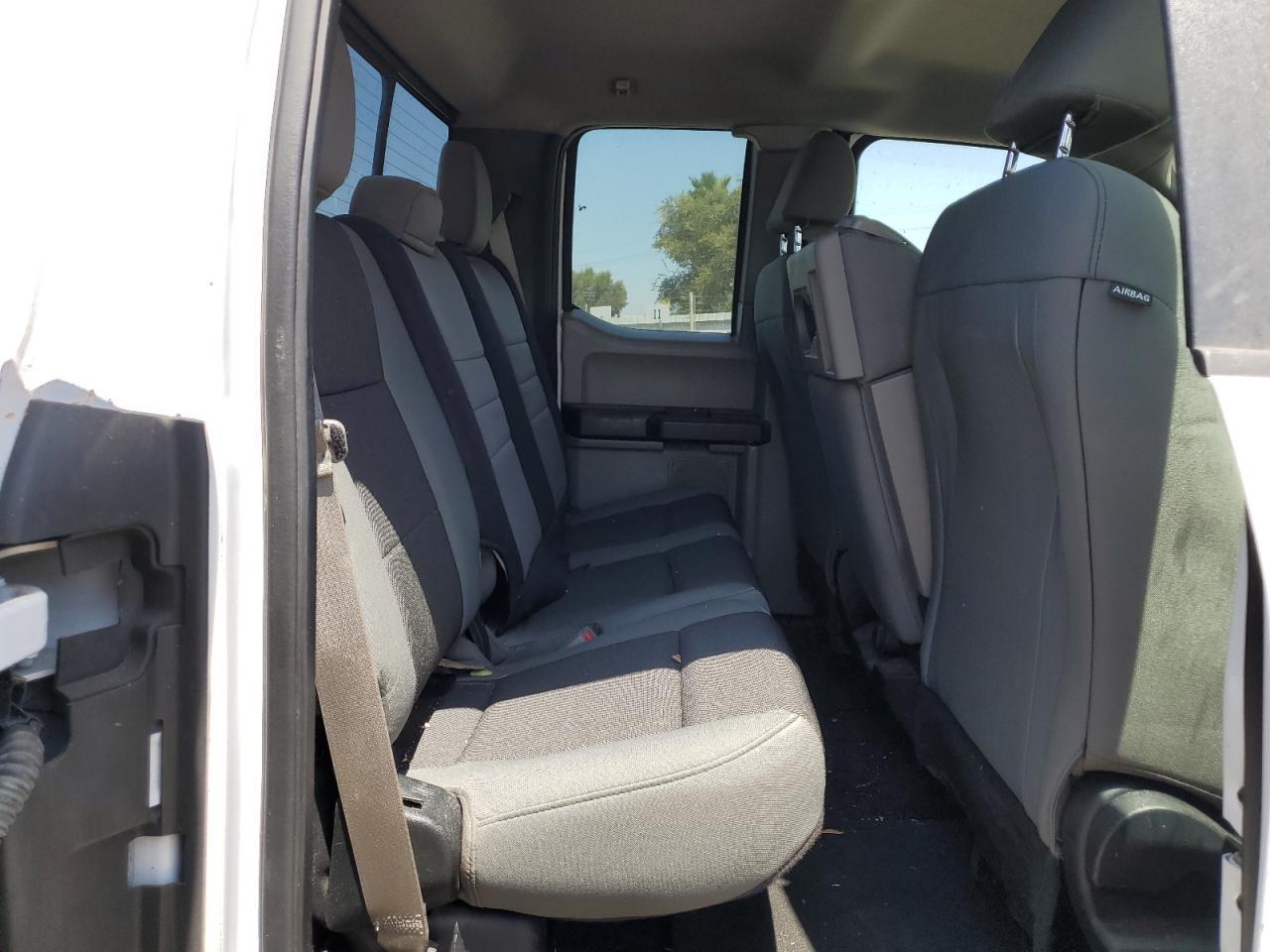 2017 Ford F150 Super Cab VIN: 1FTEX1CP3HKC83977 Lot: 63102184