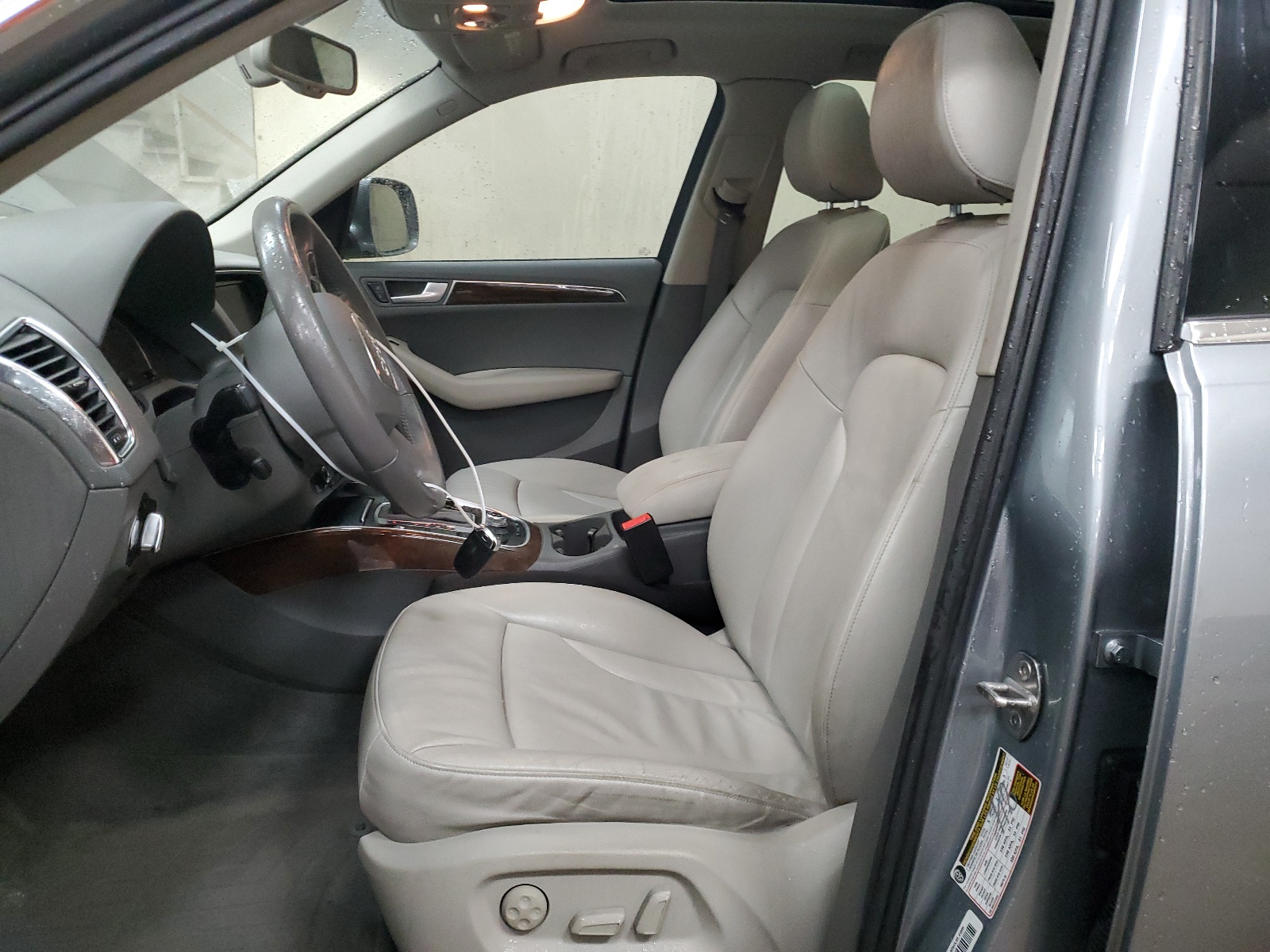 WA1DKAFP7BA020680 2011 Audi Q5 Premium Plus