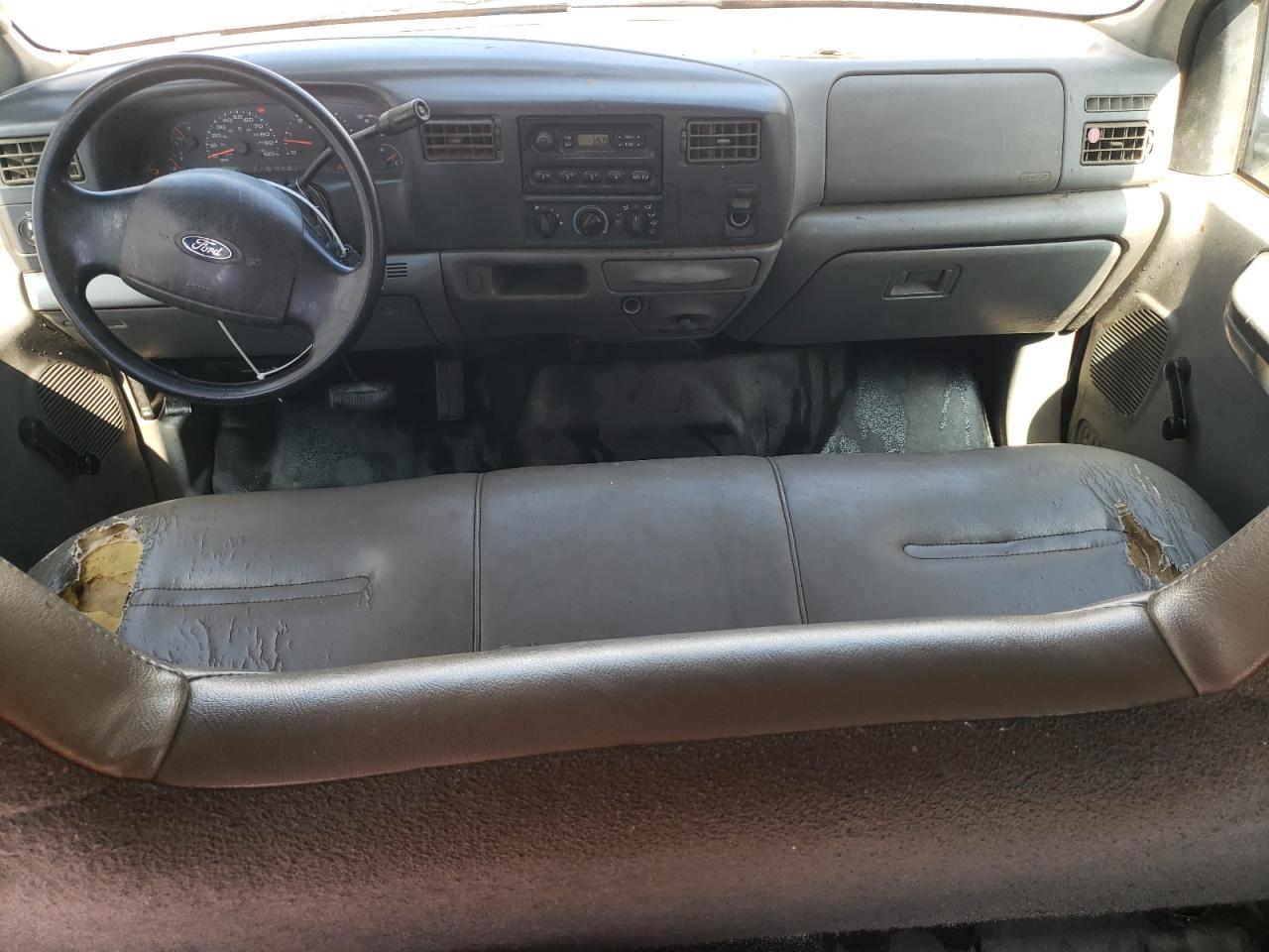 2004 Ford F250 - Image 8
