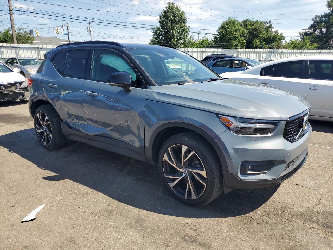 2021 Volvo Xc40 T5 R-Design VIN: YV4162UM9M2442116 Lot: 63507154