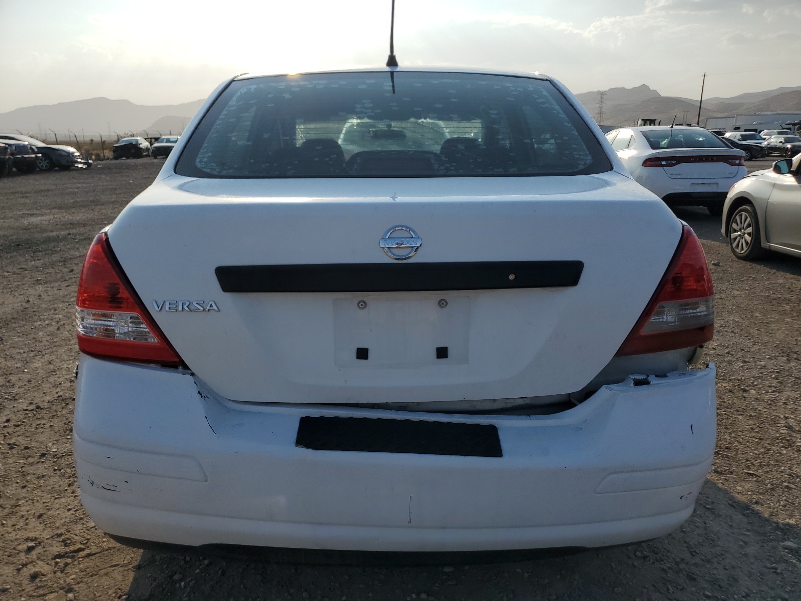 3N1CC1AP1BL372736 2011 Nissan Versa S