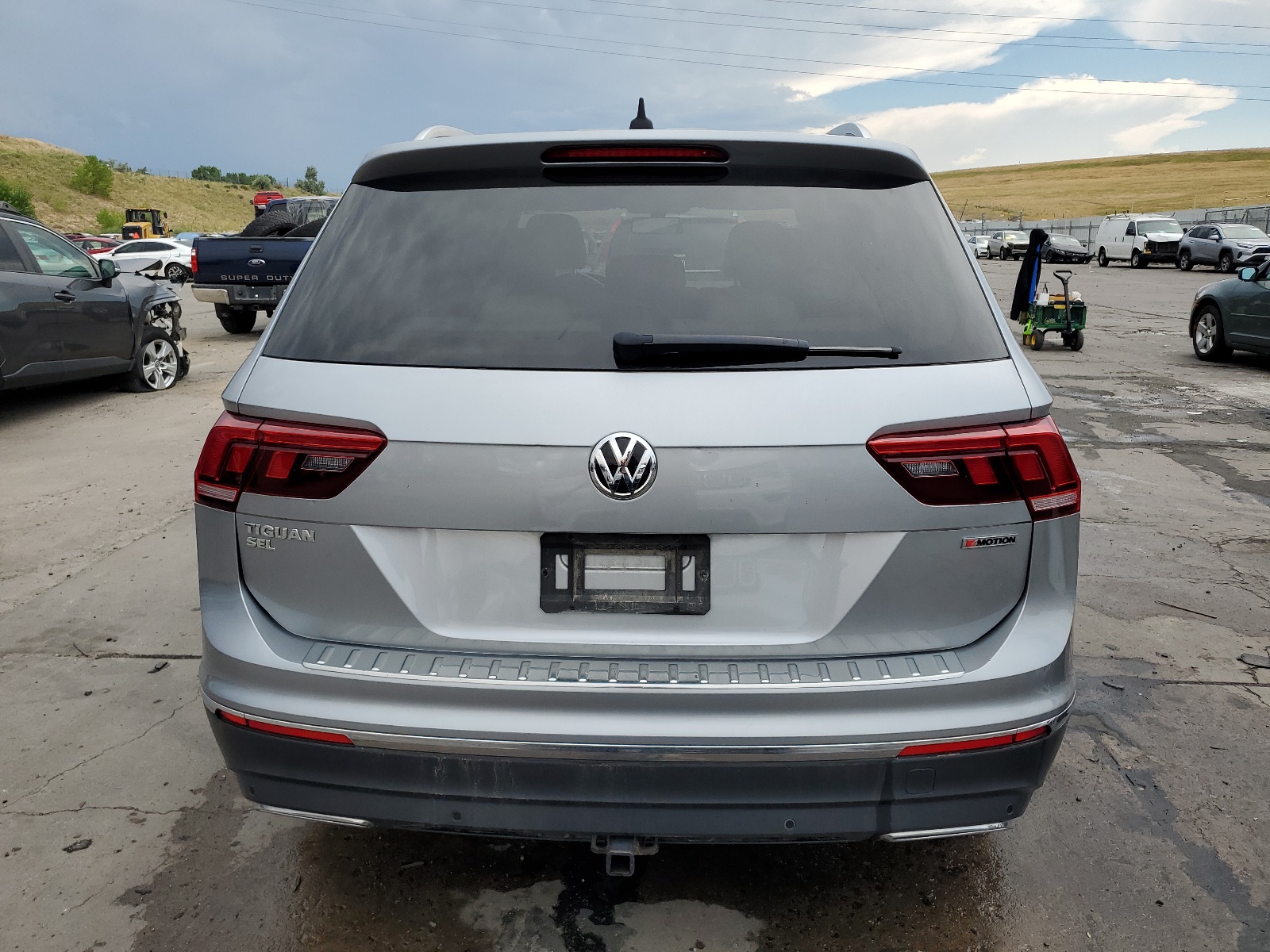 3VV2B7AX0KM180704 2019 Volkswagen Tiguan Se