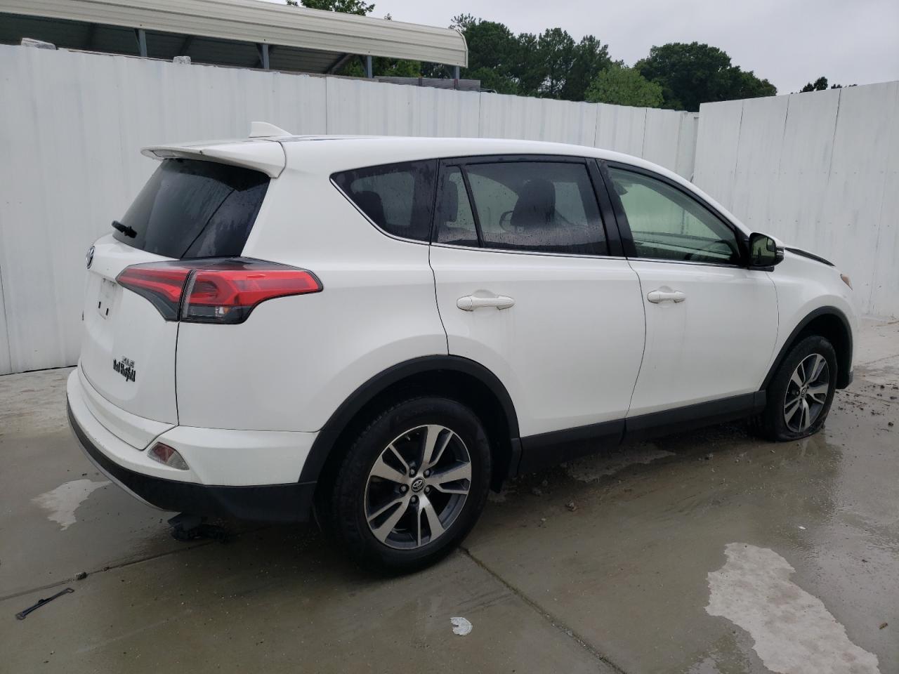 2018 Toyota RAV 4 - Image 3