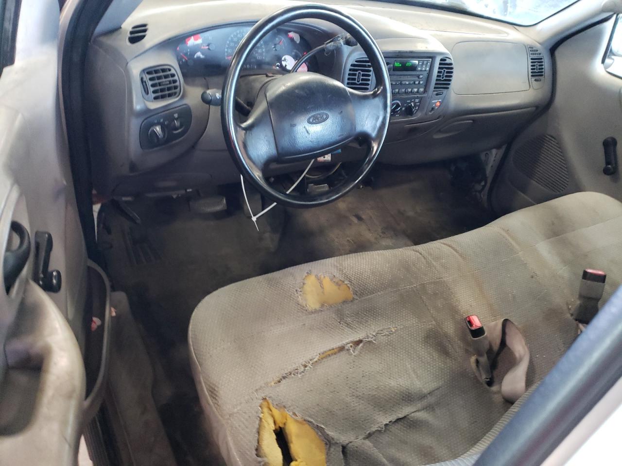 1999 Ford F150 VIN: 1FTZF1722XNA56165 Lot: 62870114