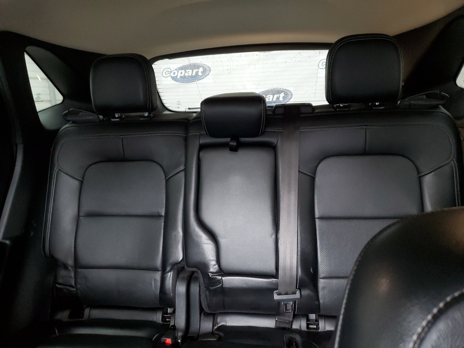 1FMCU9J91LUB14987 2020 Ford Escape Titanium