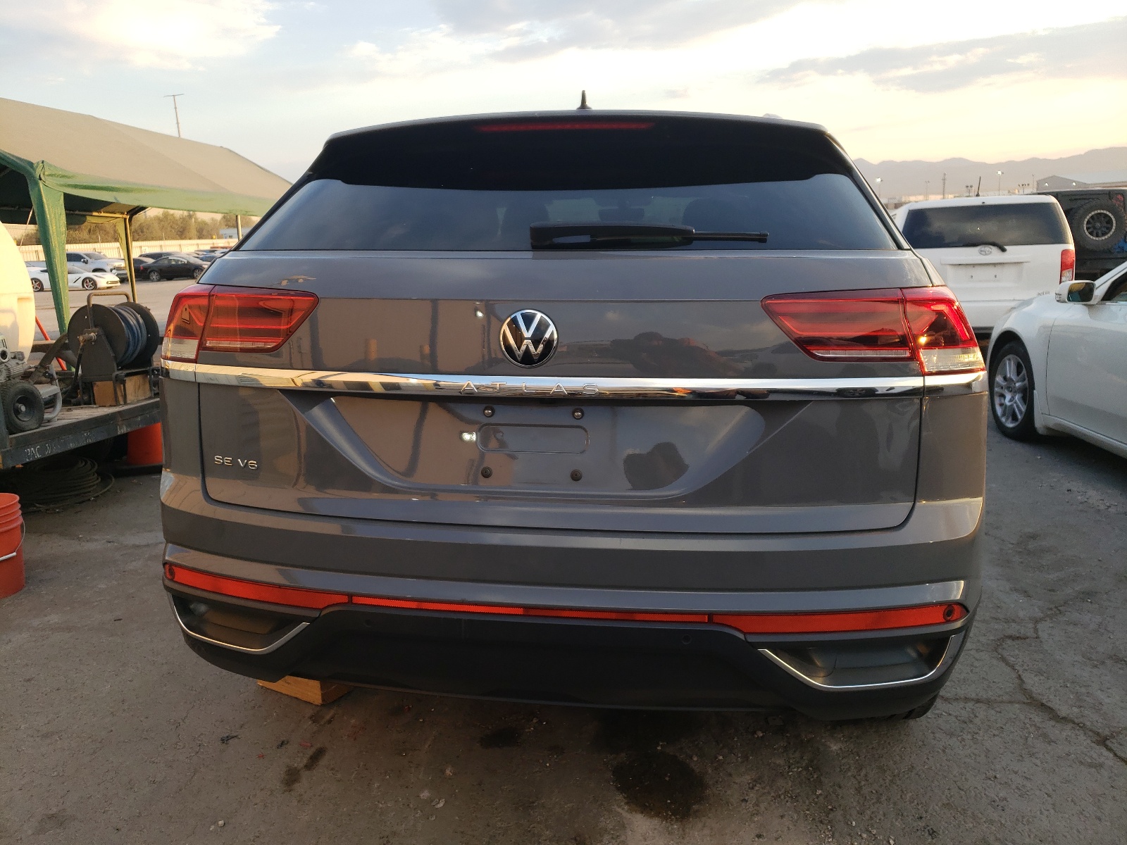 1V2JE2CA8MC233407 2021 Volkswagen Atlas Cross Sport Se