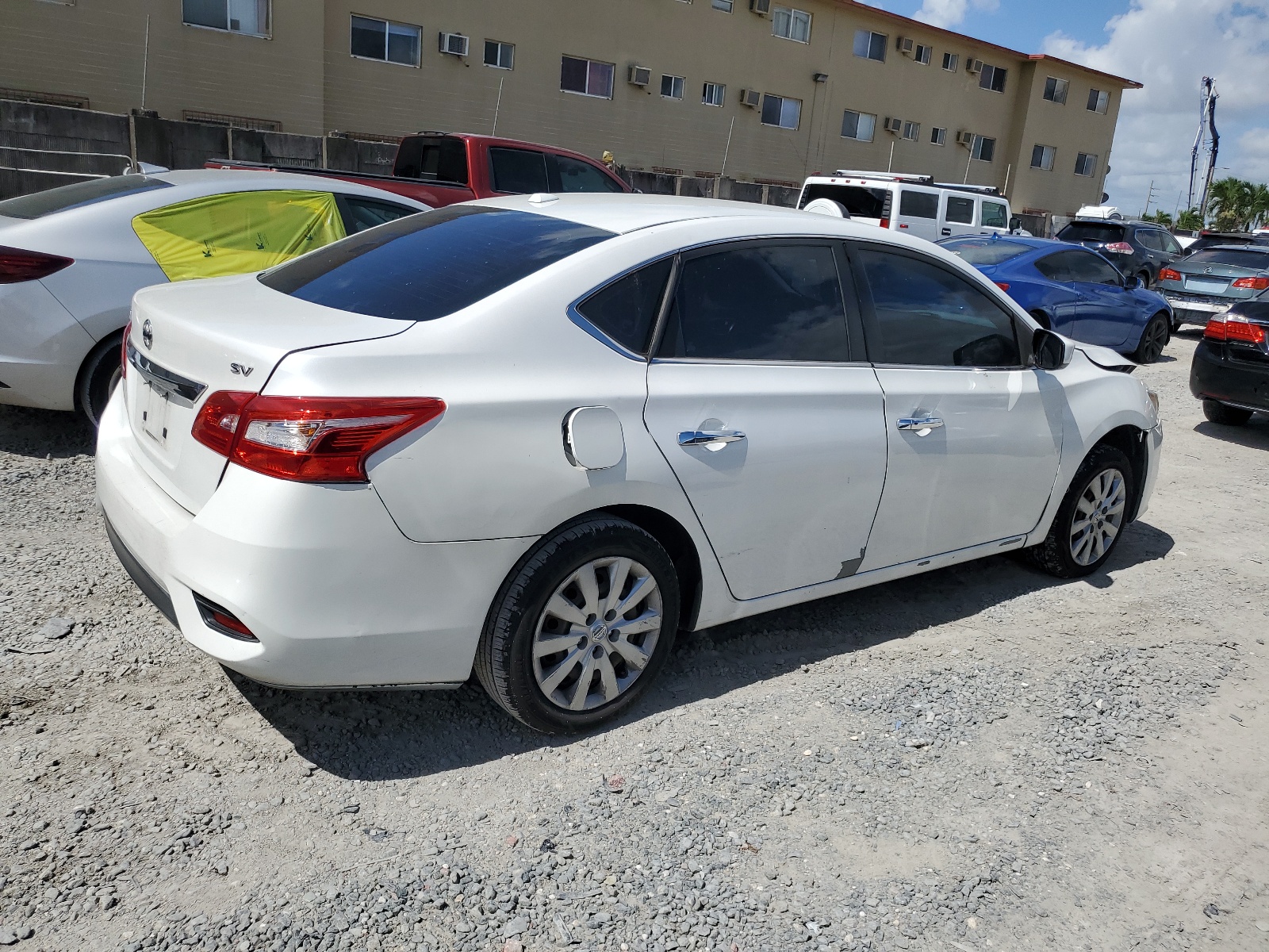 2017 Nissan Sentra S vin: 3N1AB7APXHY375739