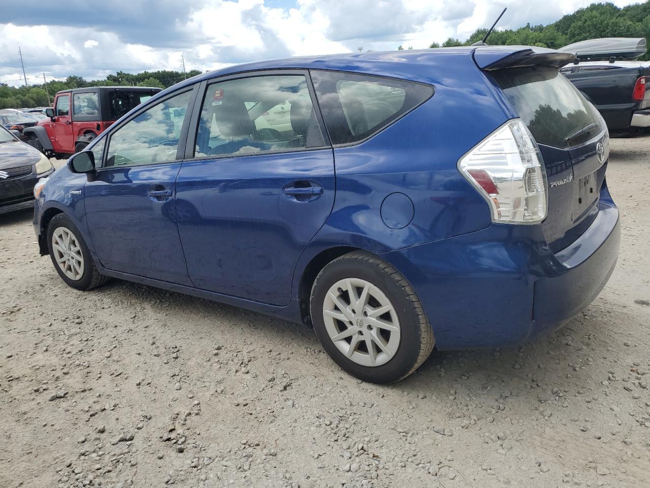 VIN JTDZN3EU5D3272800 2013 TOYOTA PRIUS no.2