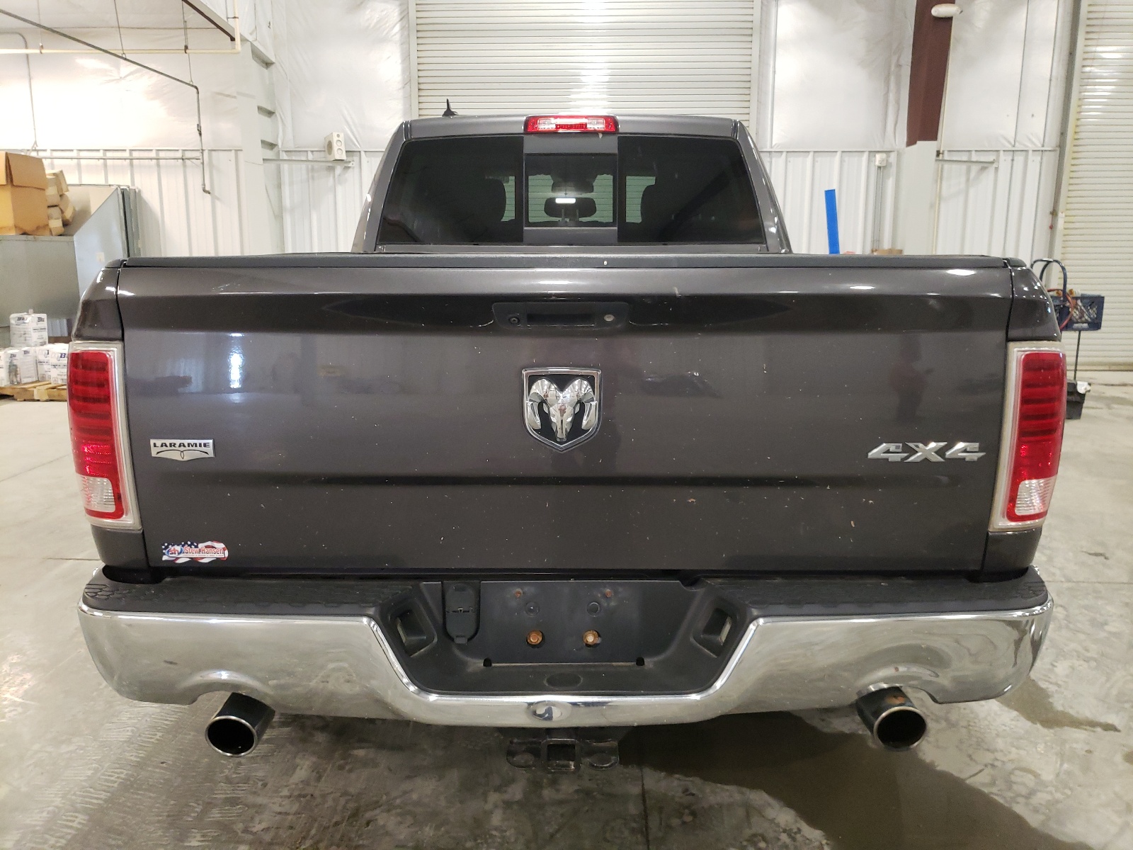 2016 Ram 1500 Laramie vin: 1C6RR7VT9GS330525