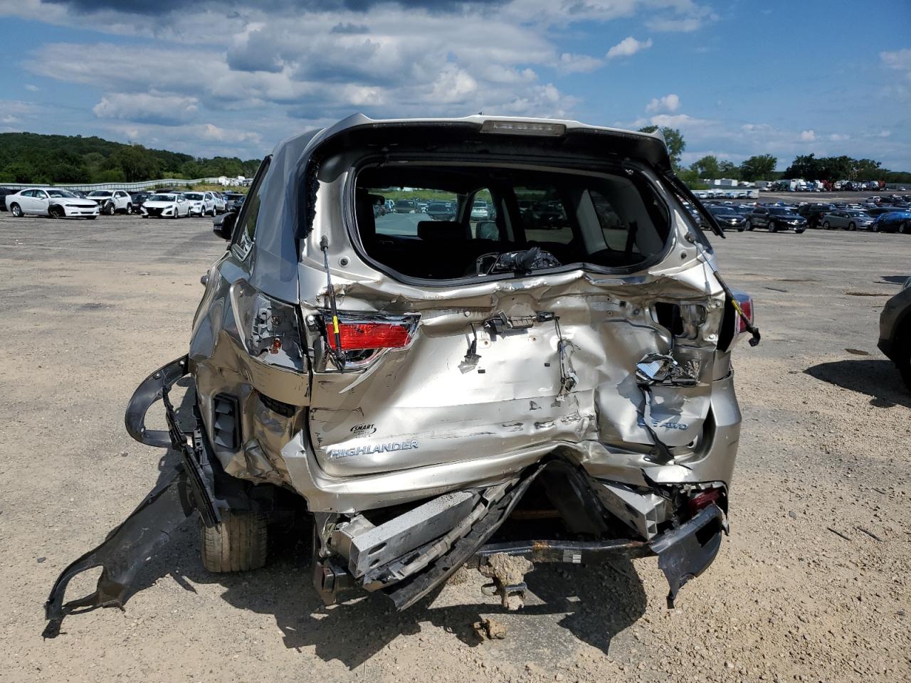 2016 Toyota Highlander Le VIN: 5TDBKRFHXGS312323 Lot: 63999324