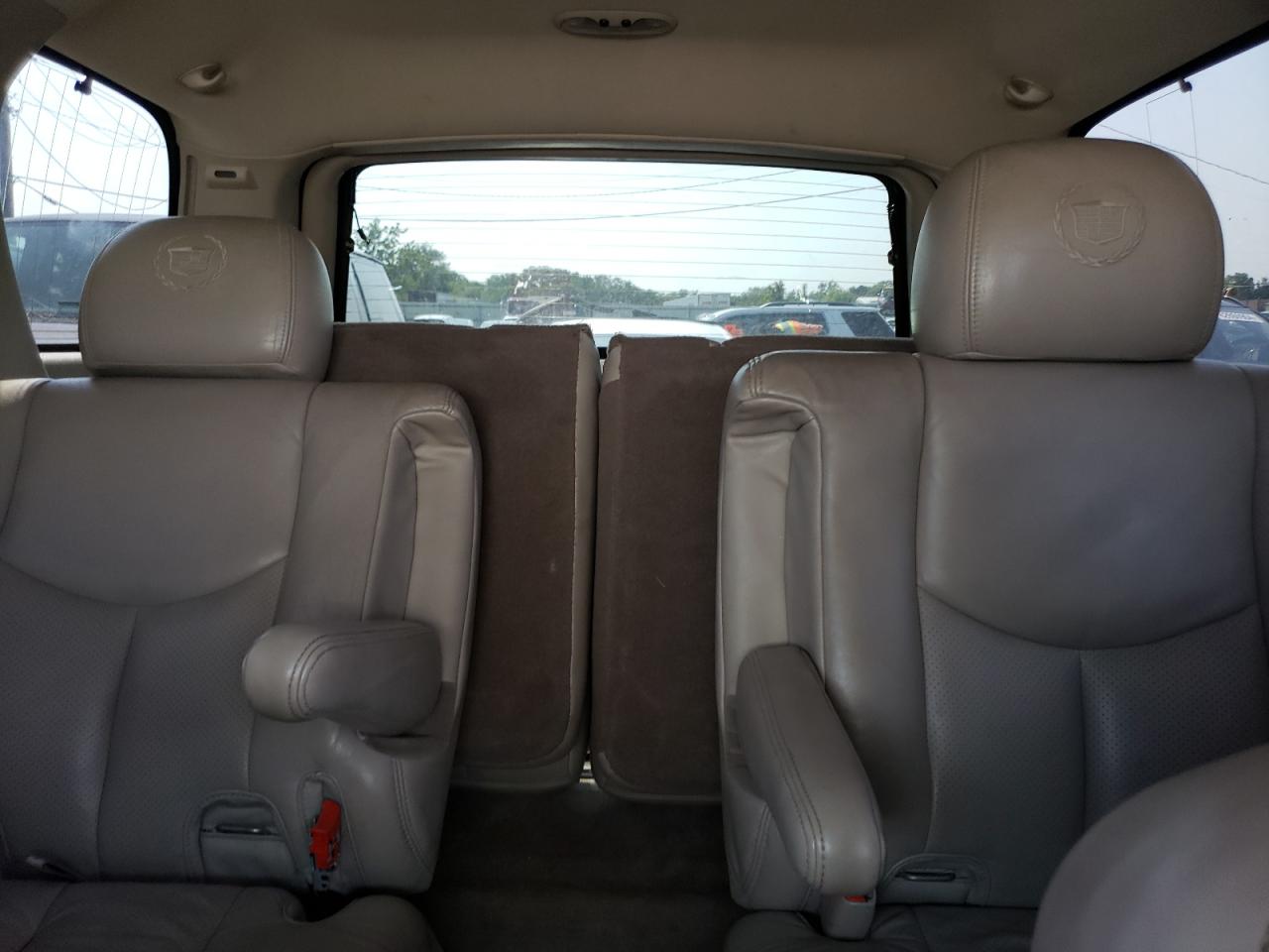 2006 Cadillac Escalade Luxury VIN: 1GYEC63N26R132327 Lot: 62617454