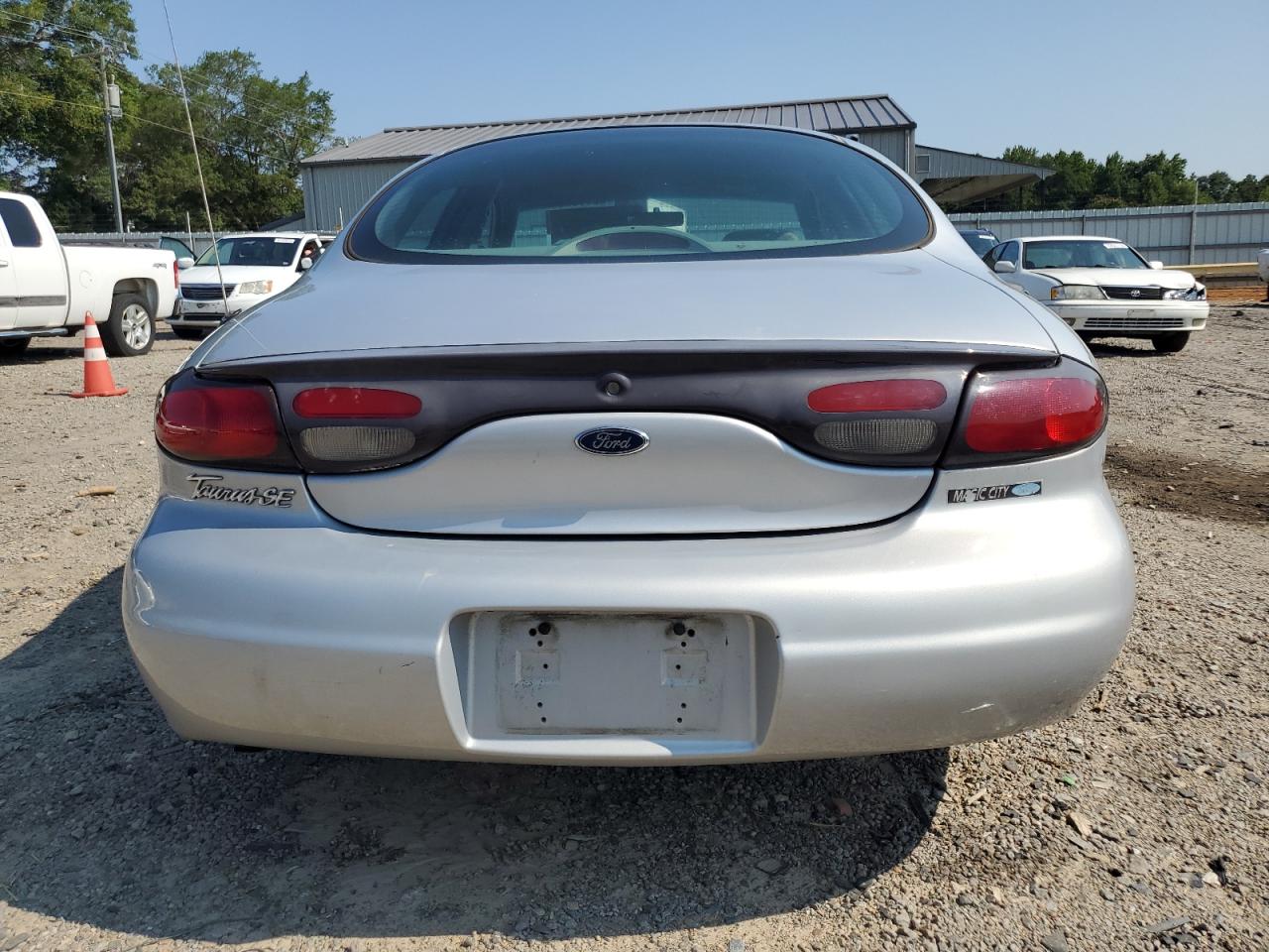 1999 Ford Taurus Se VIN: 1FAFP53U7XA202927 Lot: 62508894