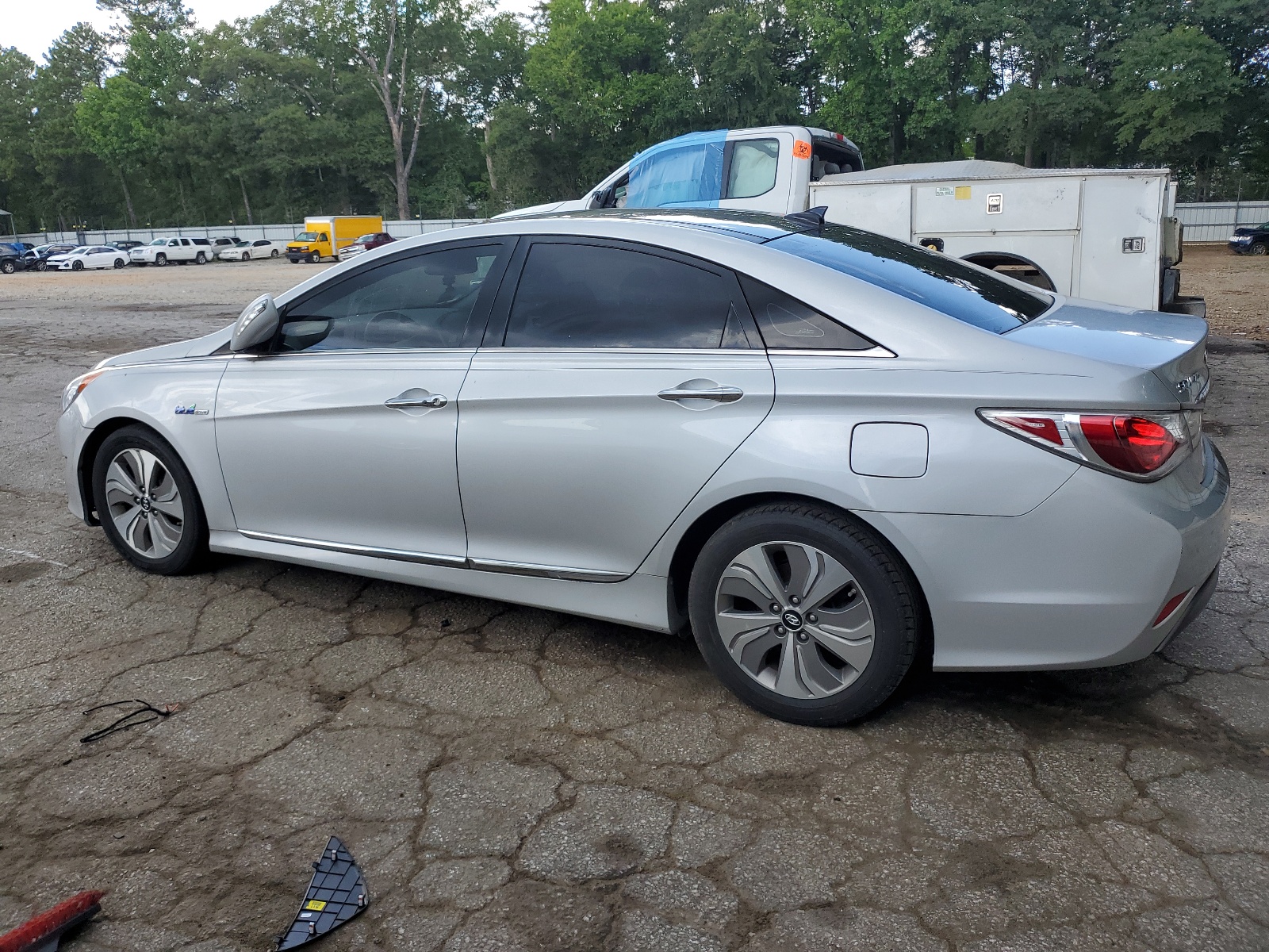 2015 Hyundai Sonata Hybrid vin: KMHEC4A41FA129496