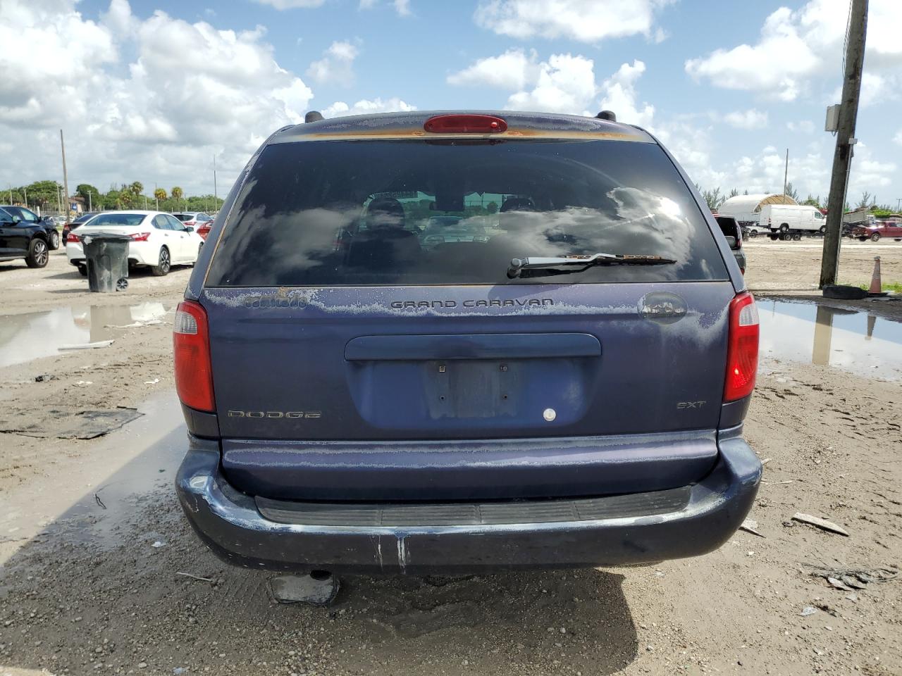 2005 Dodge Grand Caravan Sxt VIN: 2D4GP44L25R461884 Lot: 64425284