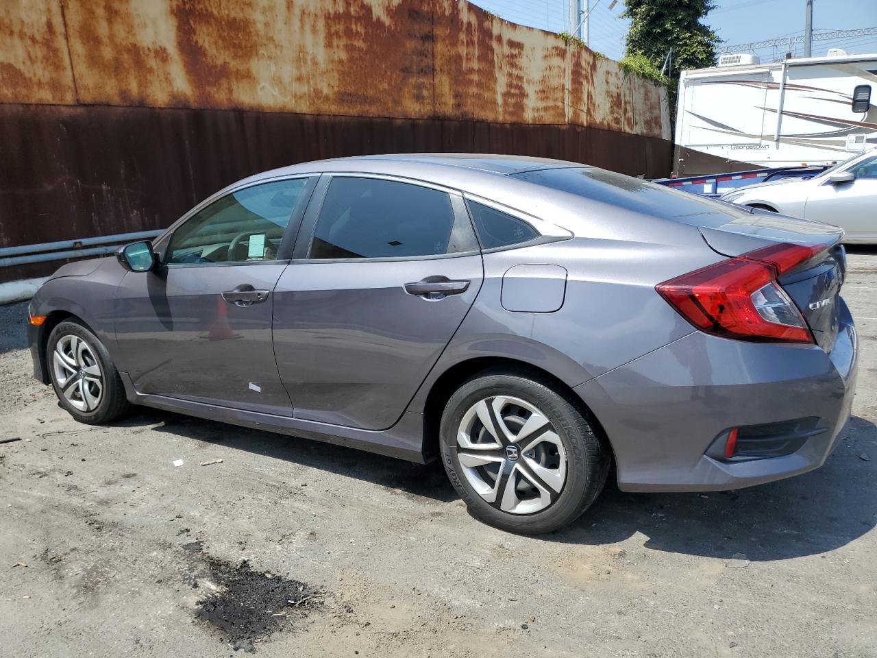 2HGFC2F54JH608098 2018 Honda Civic Lx