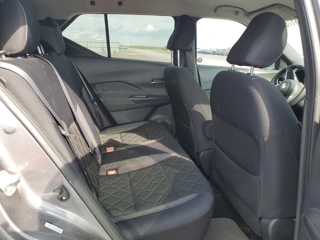 2018 Nissan Kicks S VIN: 3N1CP5CU4JL495914 Lot: 65617624