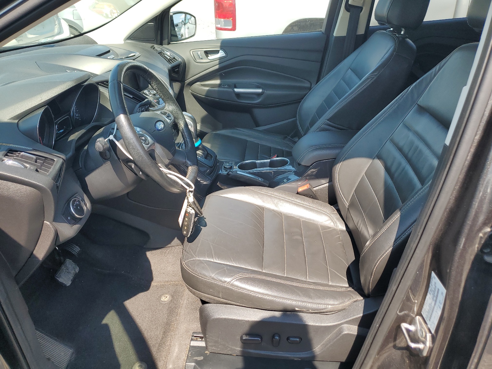 1FMCU9J9XFUB70379 2015 Ford Escape Titanium