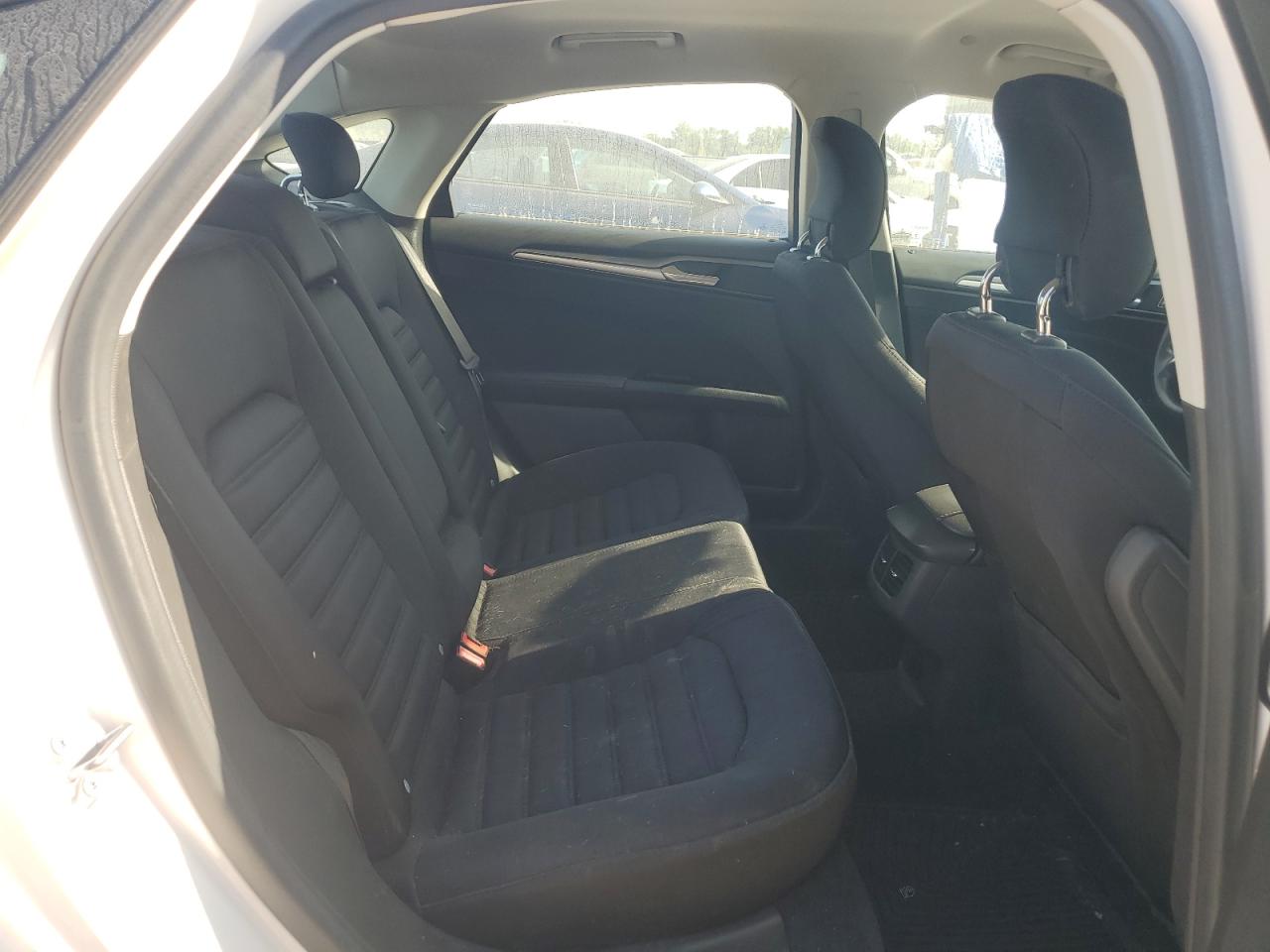 2015 Ford Fusion Se Hybrid VIN: 3FA6P0LU5FR104745 Lot: 63909794