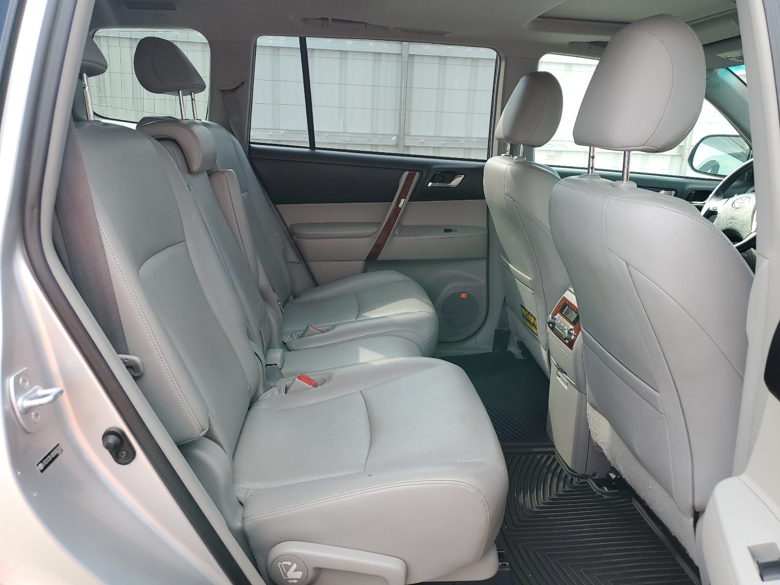 JTEDC3EH3B2000330 2011 Toyota Highlander Hybrid Limited