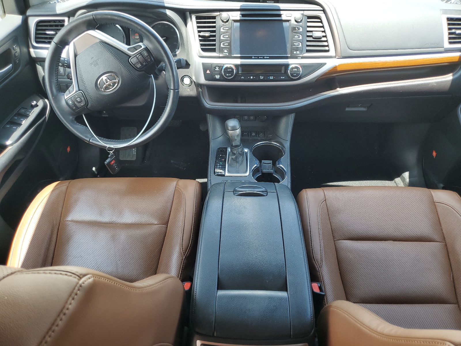 5TDDZRFH3JS904836 2018 Toyota Highlander Limited