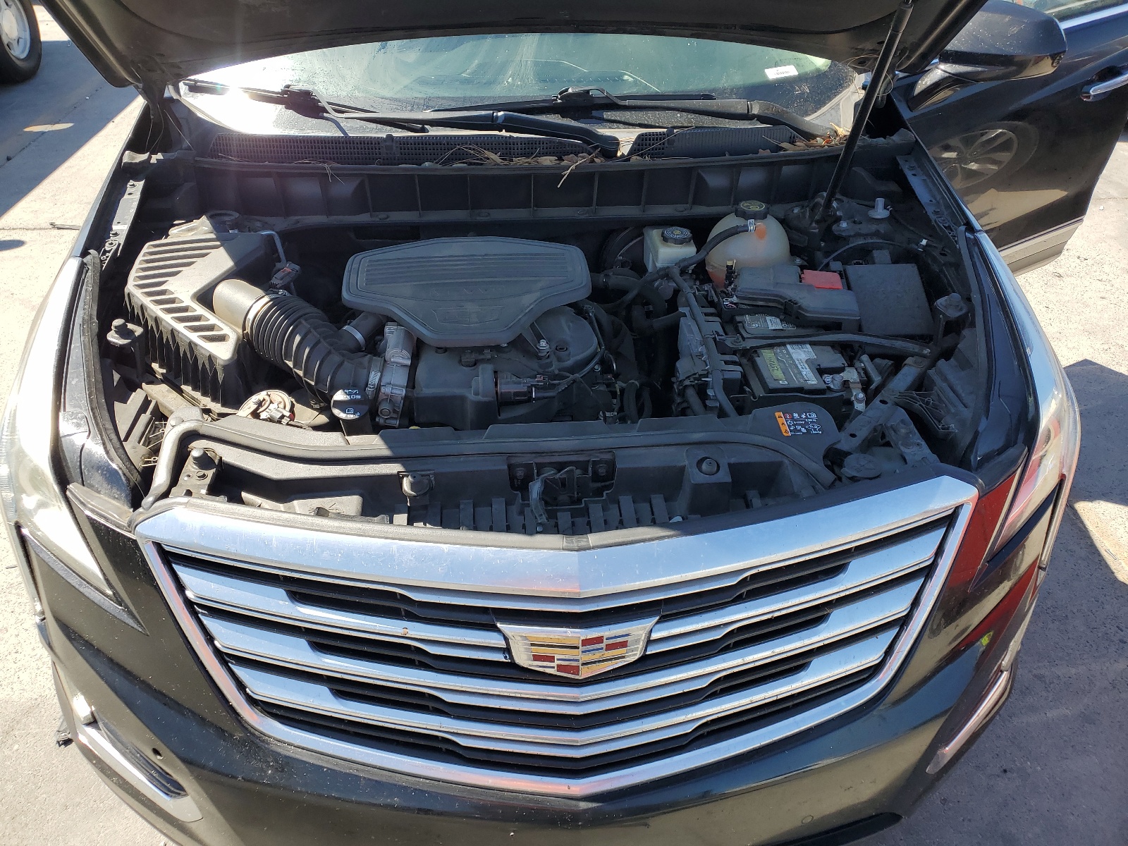 1GYKNBRS8HZ259041 2017 Cadillac Xt5 Luxury