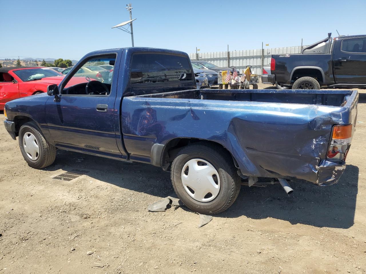 1992 Toyota Pickup 1/2 Ton Short Wheelbase VIN: JT4RN81A5N0103761 Lot: 64627604