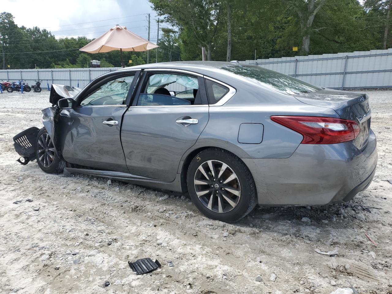2018 Nissan Altima - Image 2