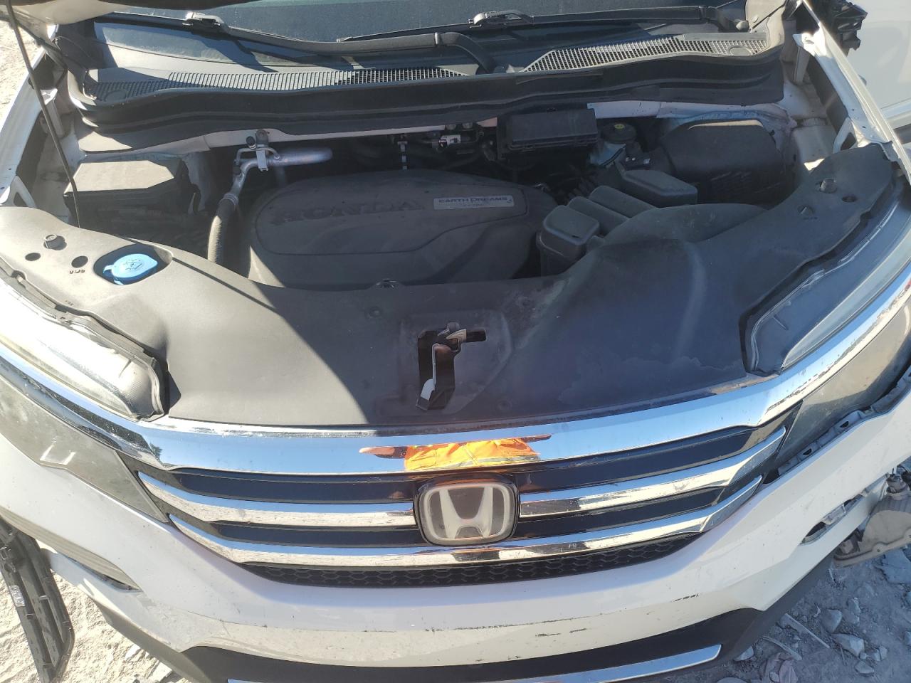 2016 Honda Pilot Touring VIN: 5FNYF6H91GB048206 Lot: 62680034