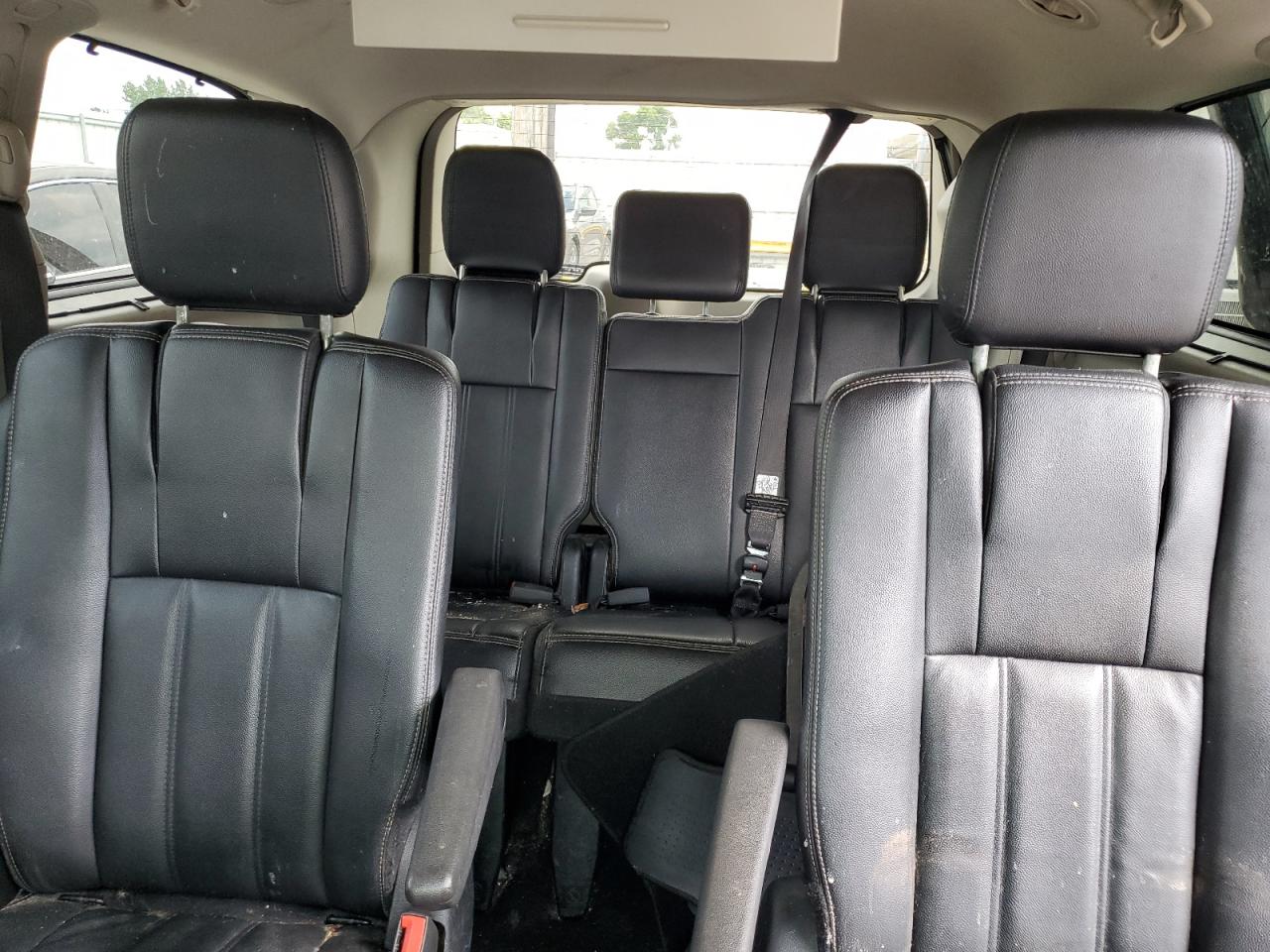 2015 Chrysler Town & Country Touring VIN: 2C4RC1BG2FR664684 Lot: 65268194