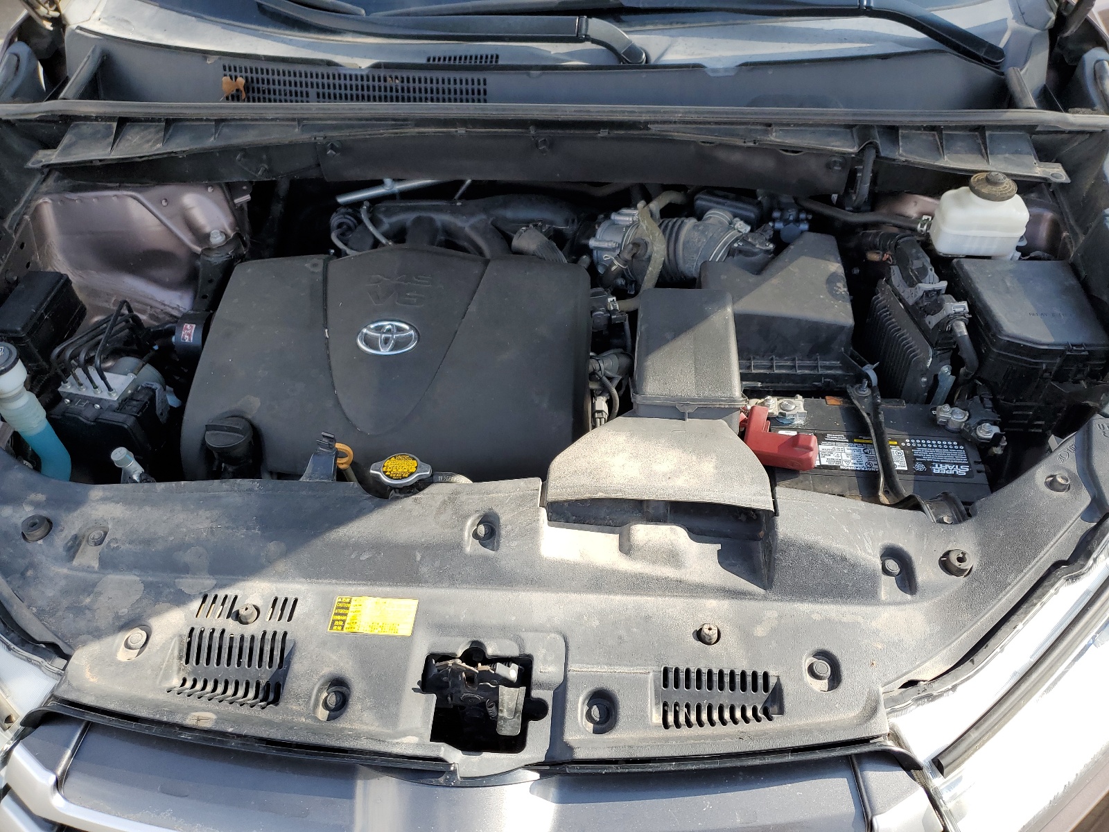 5TDBZRFHXHS405324 2017 Toyota Highlander Le