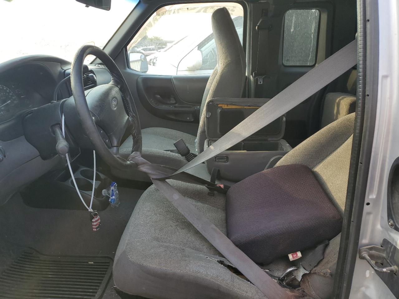 2001 Ford Ranger Super Cab VIN: 1FTYR14UX1PB00563 Lot: 61107494