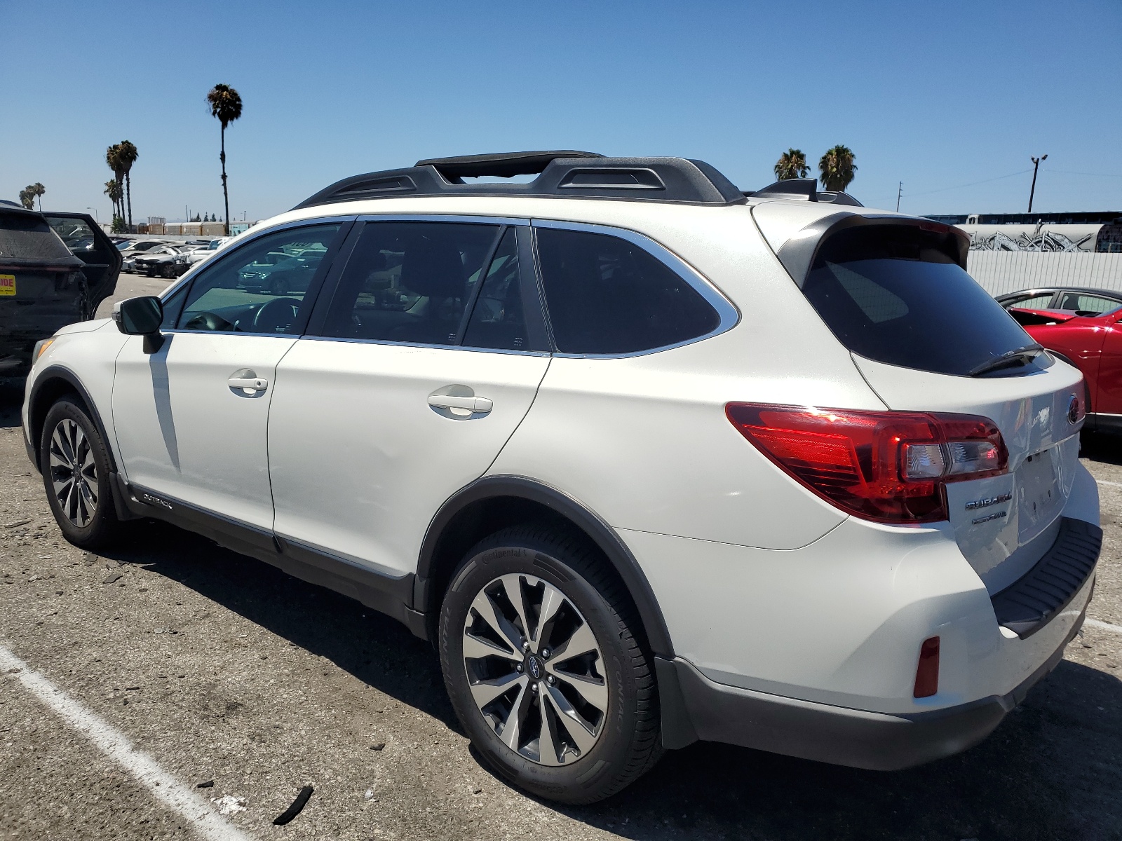 2016 Subaru Outback 3.6R Limited vin: 4S4BSENC9G3253213