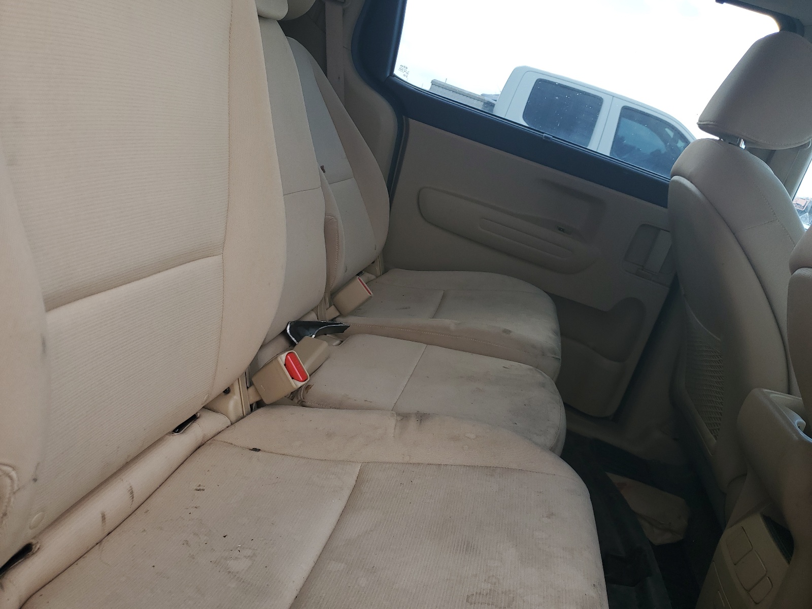 KNDMB5C18F6067075 2015 Kia Sedona Lx