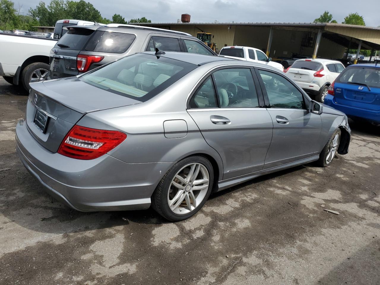 2014 Mercedes-Benz C 250 silver null gas WDDGF4HB3EA935904 photo #4