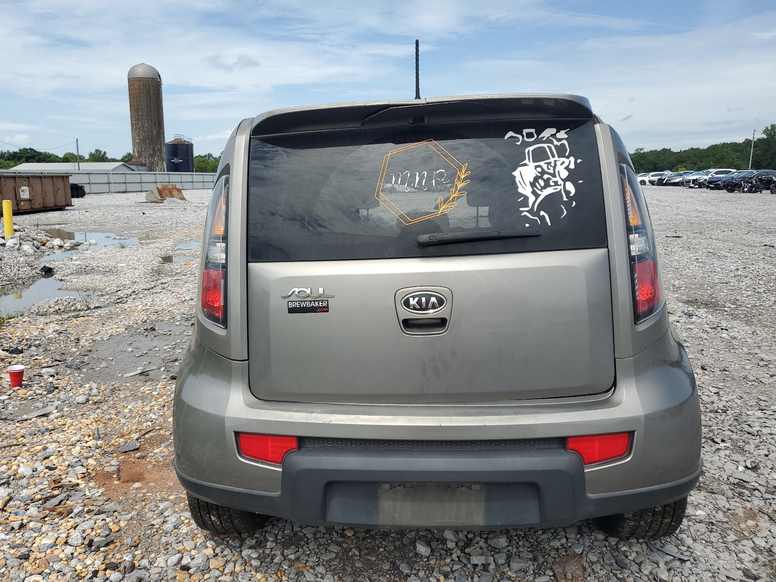 KNDJT2A25B7214368 2011 Kia Soul +