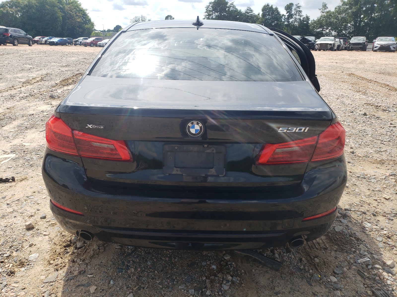 WBAJA7C53JWC77354 2018 BMW 530 Xi