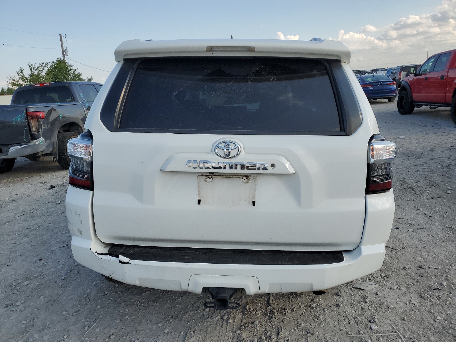 JTEZU5JR8J5185307 2018 Toyota 4Runner Sr5