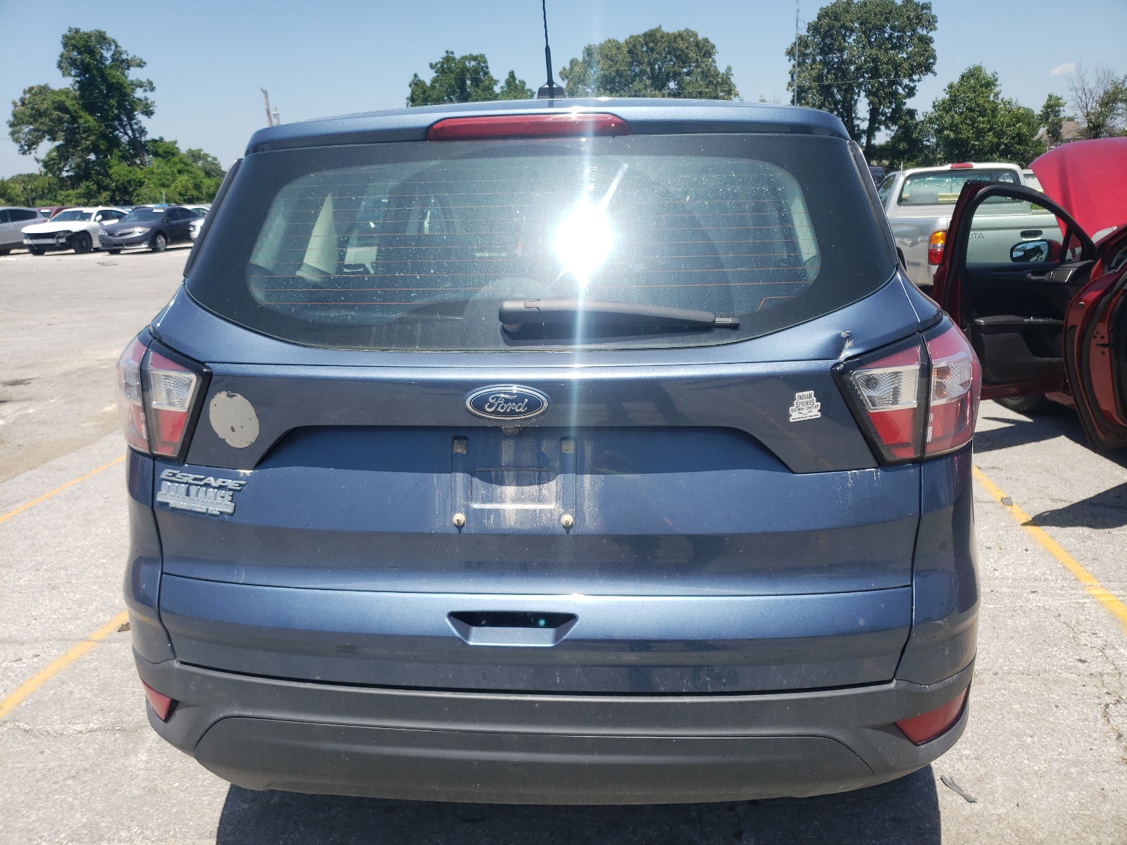 1FMCU0F74JUC19068 2018 Ford Escape S