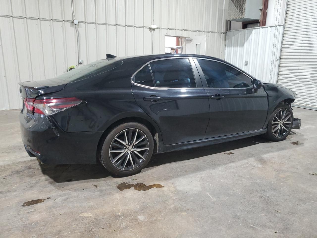 2021 Toyota Camry - Image 3