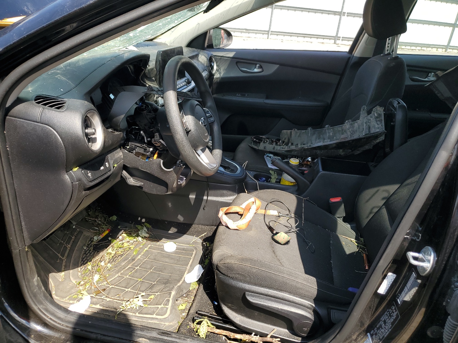 3KPF24AD7ME311824 2021 Kia Forte Fe