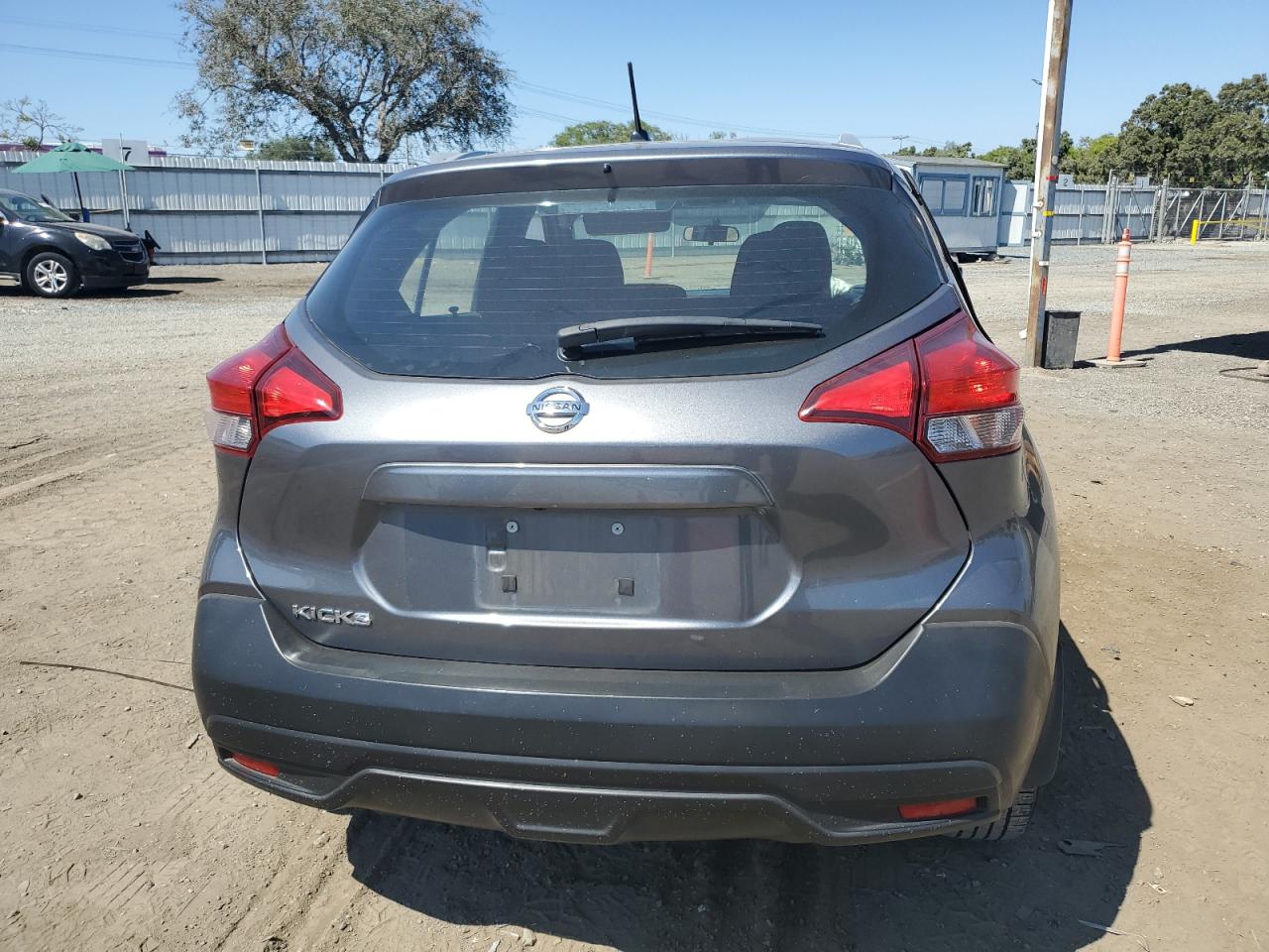 2018 Nissan Kicks S VIN: 3N1CP5CU2JL545015 Lot: 61750014